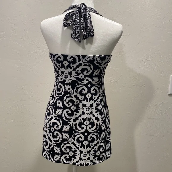 White House Black Market - Picture 2 of 3